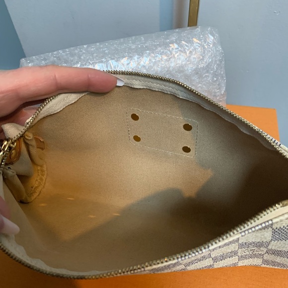 ❌SOLD❌2011 authentic Louis Vuitton Eva bag in Damier Azur w box, dustbag card - Picture 15 of 17